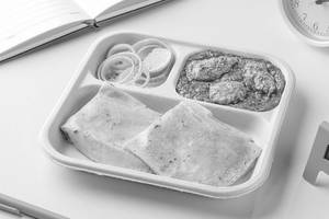 Chicken Mughlai Gravy with Rumali Roti Lunchbox