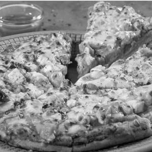 Peri Peri Paneer Cheese Brust Pizza