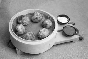 Veg Pahadi Fried Momos