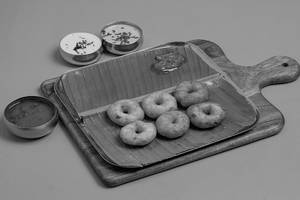 Button Vada