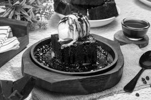 Brownie With Ice Cream
