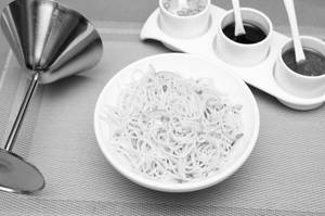 Veg Hakka Noodles[O]