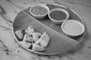 Butter Idli [2 Pieces]