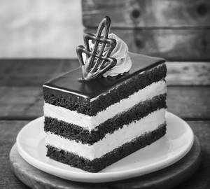 Chocolate Truffle Pastry (Cream Based)