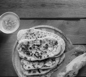Garlic naan