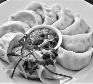 Mixed veg momos [5pcs ]