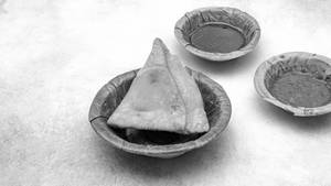 Punjabi Samosa 1 Pc
