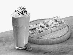 Dark Frappe N Smoked Chicken Mozzarella Toastizza