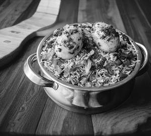 Chicken biryani with egg