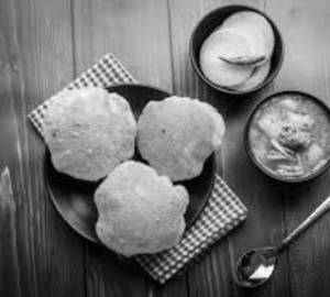 Poori With Aloo Bhaji [5 Pieces]
