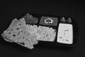 Desi Style Chicken Curry Meal Box