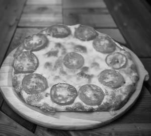 Tomato Sweet Corn Paneer Pizza