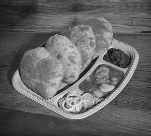Poori Sabzi ( 4 Pcs.)