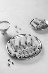 Kaju Pistha Roll