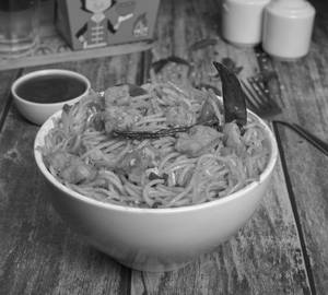 Schezwan Chicken Noodles