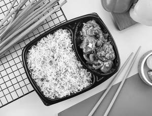 Veg Fried Rice With Chilli Chicken 4pcs