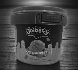 100 Ml Premium Strawberry Ice Cream
