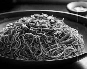 Chicken hakka noodles