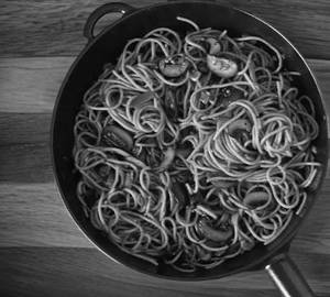 Schezwan muhroom noodle