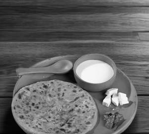 1 Aloo Paratha + Tok Dahi