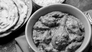 2 Naan Paratha With Chicken Kadai (2Ps)