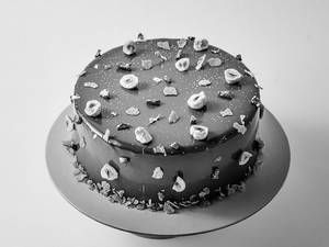 Ferrero Rocher Cake -[Milk Chocolate & Hazelnut]