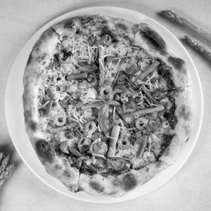 Pesto Garden Pizza