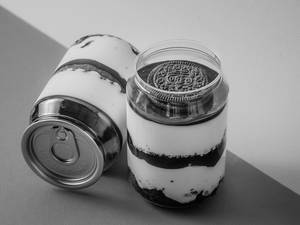 Oreo Cookies & Cream Cake Can