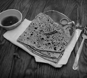 Ajwain Tawa Paratha[1pcs]