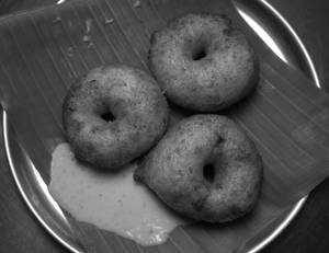 Vada (1 Piece)