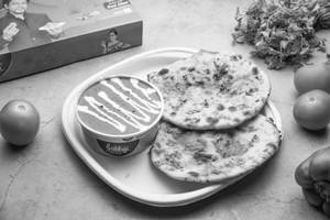 Daal Makhani with Masala Kulcha [2pc]