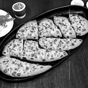 Cheese chilli garlic bread
