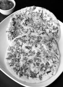 Vegetable Uttapam