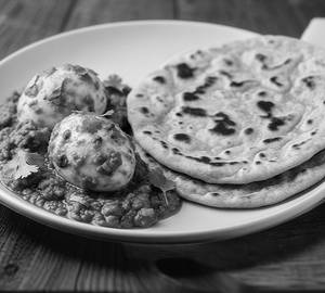 Egg Curry [2 Eggs] with 4 TawaRoti