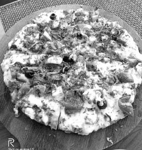 Paneer Tikka Pizza