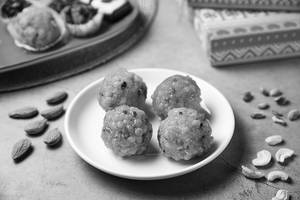Desi Mota Ladoo