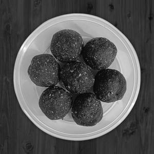 Karuppatti Ellu Urundai [150Gm] Box