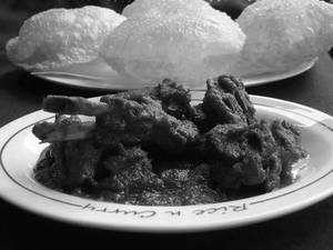 6 Luchi+Mutton Kasha [2 Pieces]+Achar/Chutney
