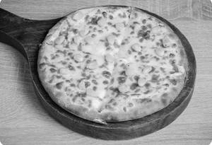 Sweet Corn Cheese Pizza