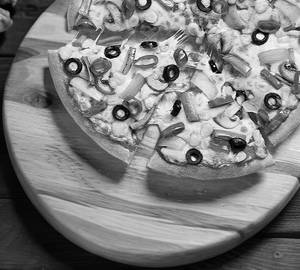 Veggie Supreme Pizza [8 Inches]