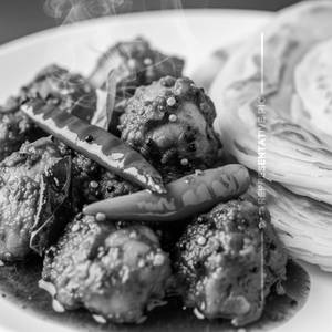Pepper Chicken Gravy & Parotta [1 Set] Combo                  