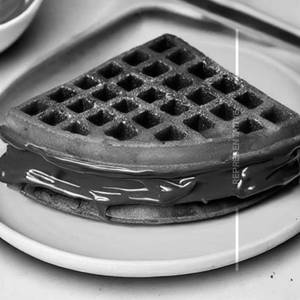 Crackling Nutella Waffle