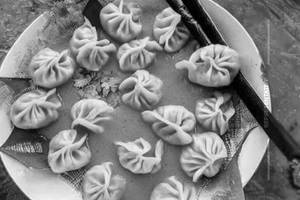 Veg gravy momos