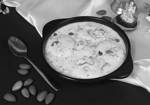 Kashmiri Kesar Rasmalai [1 Piece]