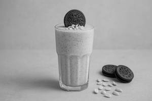 Peanut oreo shake