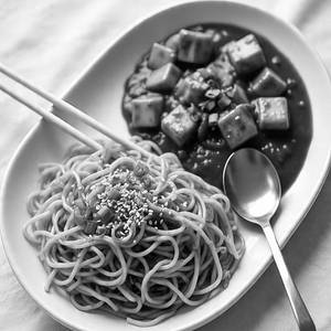 Hakka Noodles & Chilli Paneer Combo