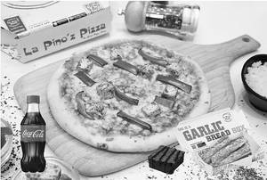 Capsicum & Paneer Pizza Meal 4 Course Meal