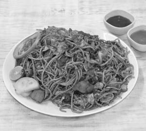 Chicken Hakka Noodles   