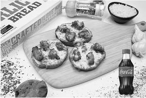 Chicken Tikka Garlic Bread + Coke [250 Ml]