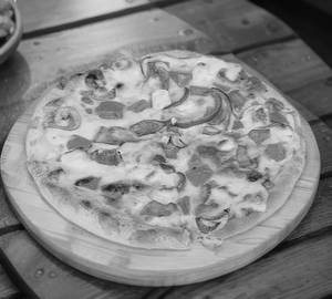 Veg Overloaded Pizza [8 Inches]